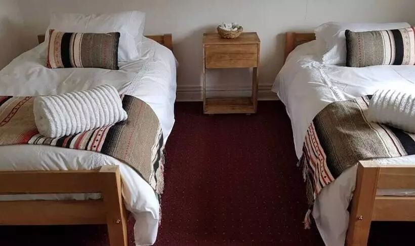 Hostal Lago Cóndor