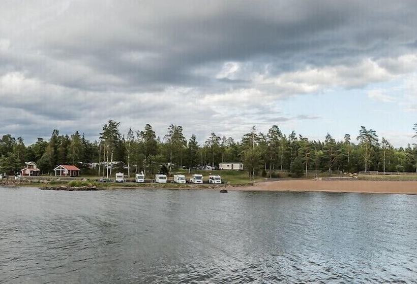 בית מלון כפרי Askeviks Camping & Stugor