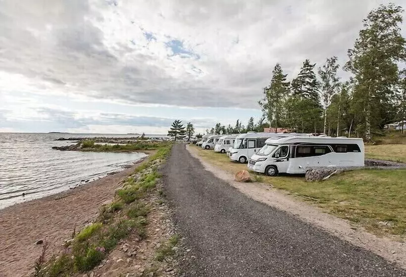 Hotelli Askeviks Camping & Stugor