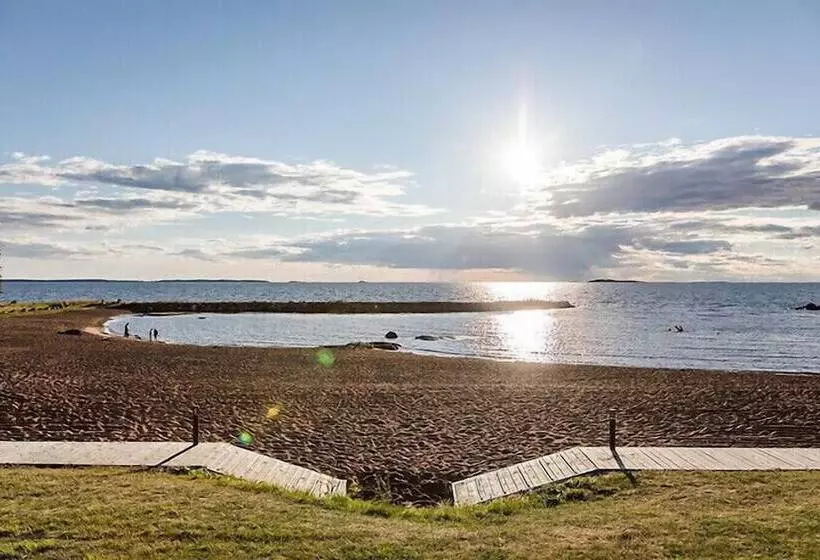 Hotelli Askeviks Camping & Stugor