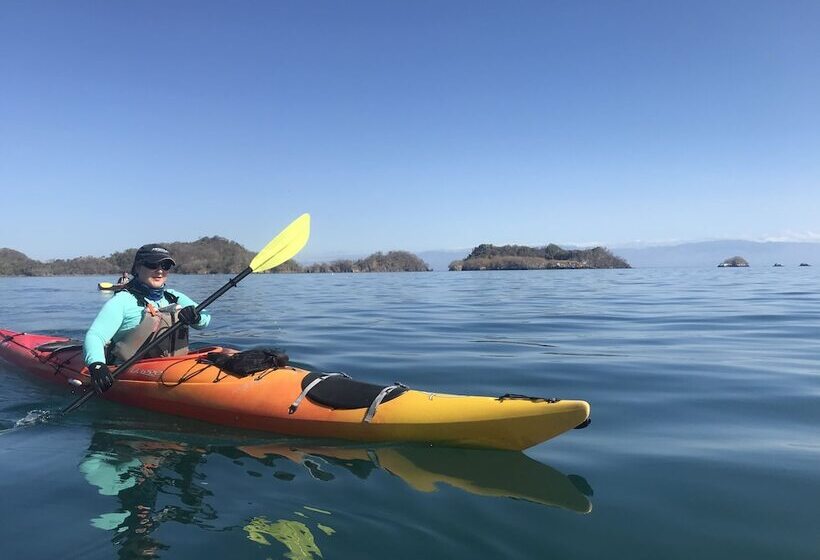 호텔 Bahia Rica Fishing & Kayak Lodge