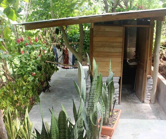 호텔 Bahia Rica Fishing & Kayak Lodge