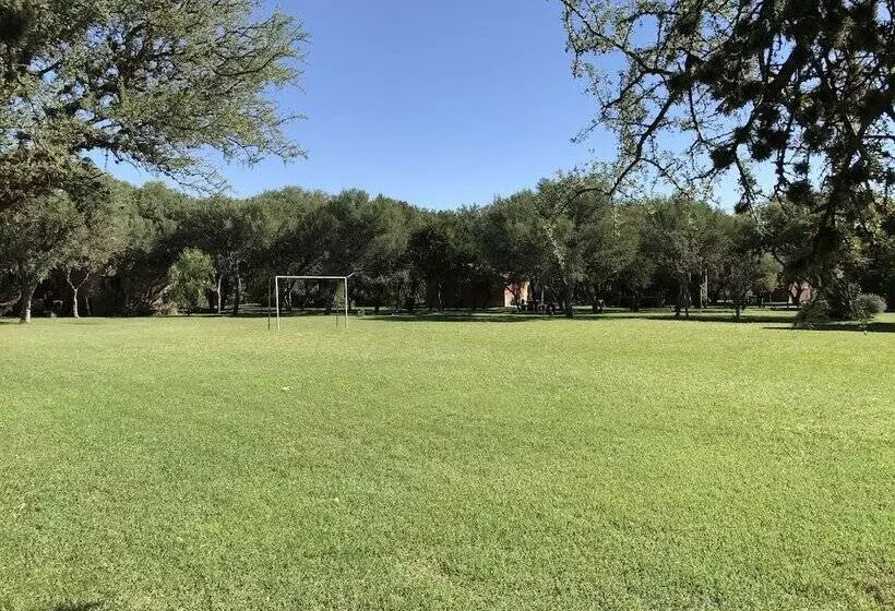 ホテル Cabanas De Campo El Algarrobo