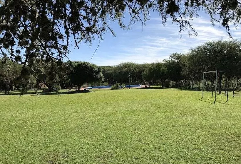 ホテル Cabanas De Campo El Algarrobo