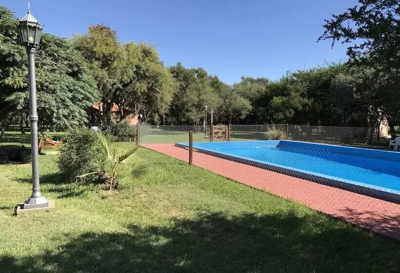 ホテル Cabanas De Campo El Algarrobo