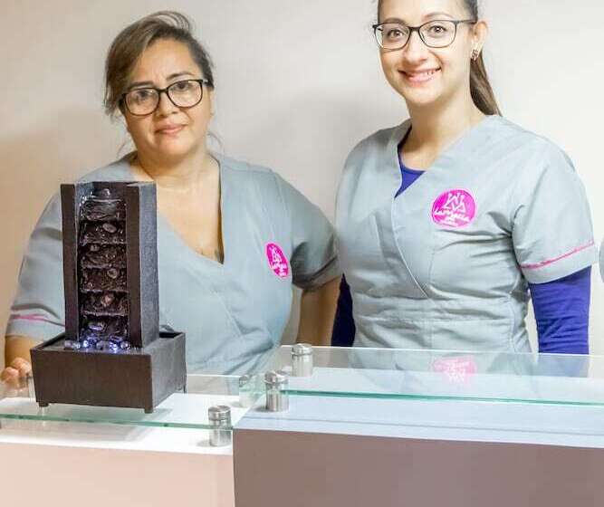 هتل Hostal La Masia