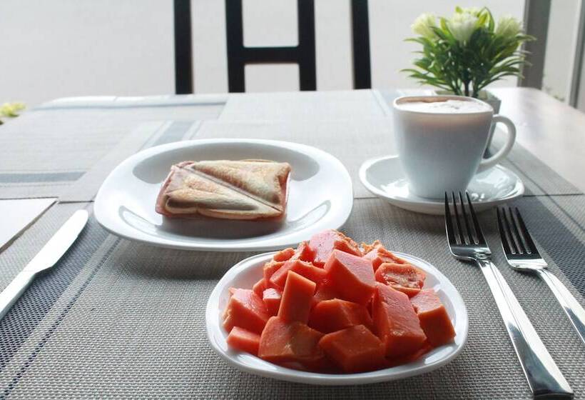 בית מלון כפרי K12