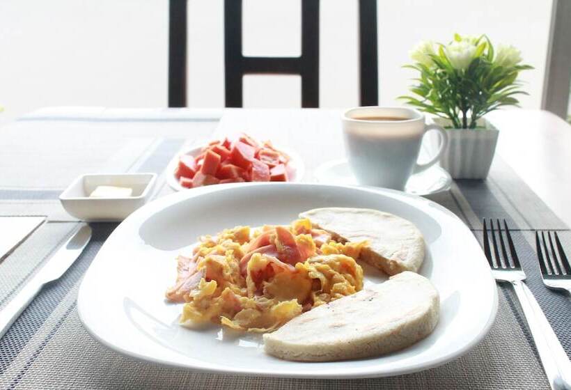 בית מלון כפרי K12