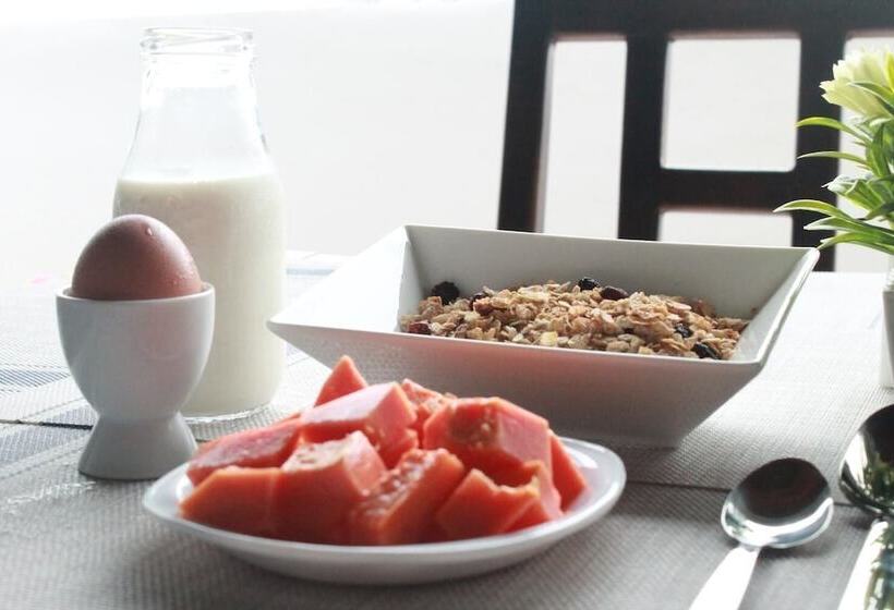 בית מלון כפרי K12