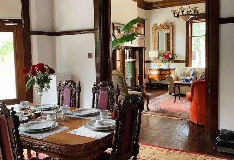 ホテル Laredo Mansion