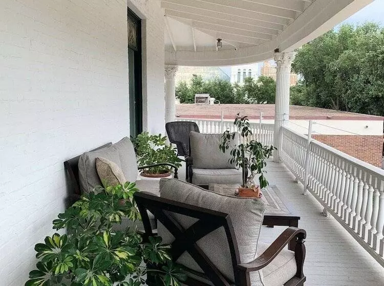 ホテル Laredo Mansion