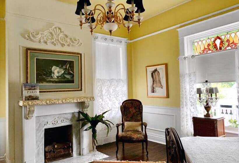 Hotel Laredo Mansion