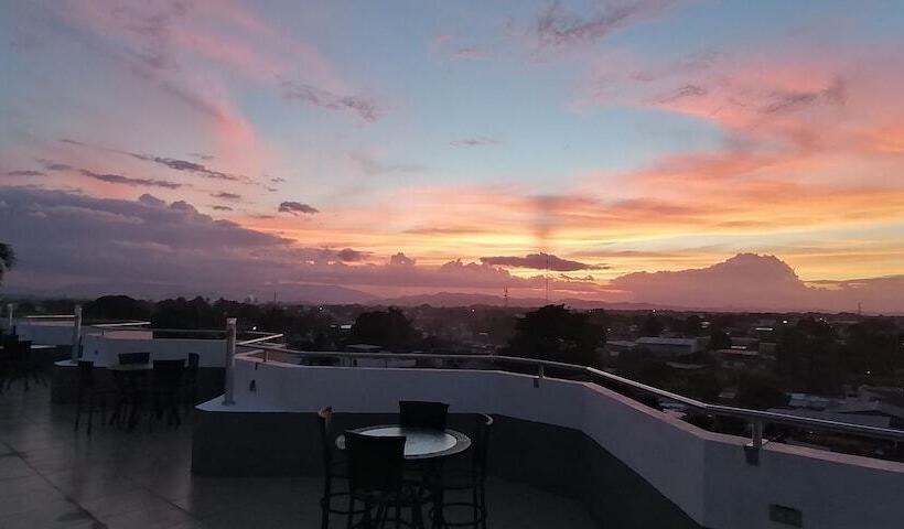 Отель & Lounge Las Islas