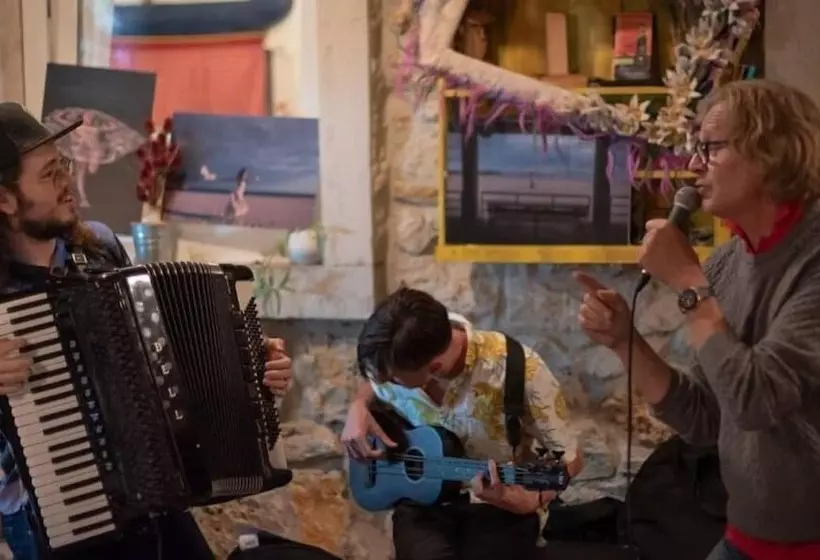 Hotelli Pansion Tramontana