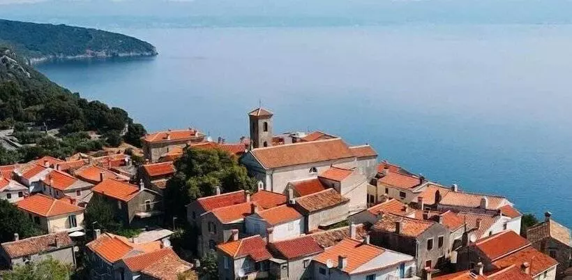 Hotelli Pansion Tramontana