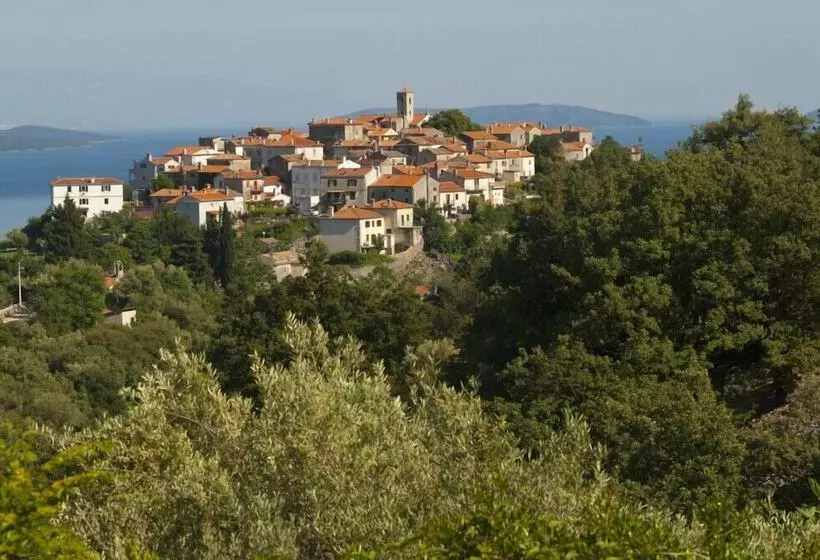 Hotelli Pansion Tramontana