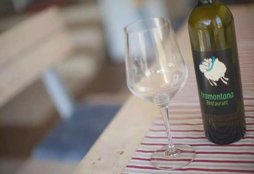 Hotelli Pansion Tramontana