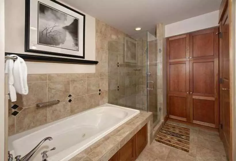 هتل Premier 2 Bedroom Ski In, Ski Out Lone Eagle Condo With The Best Access To Skiing In Keystone