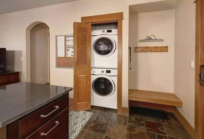 هتل Premier 2 Bedroom Ski In, Ski Out Lone Eagle Condo With The Best Access To Skiing In Keystone