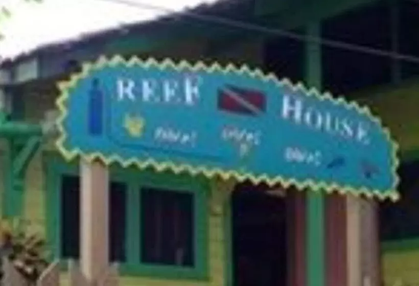 هتل Reef House Resort