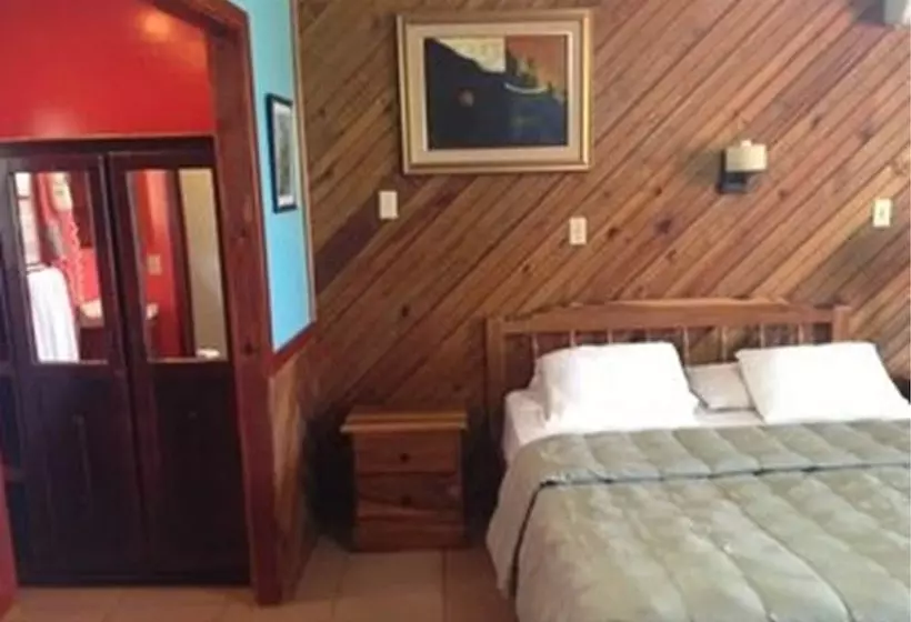 هتل Reef House Resort