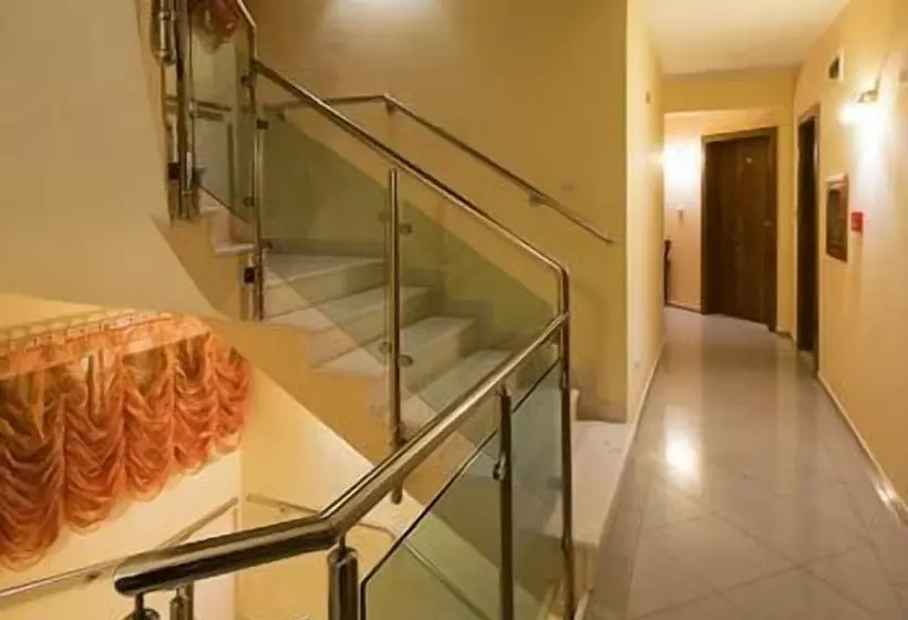 هتل Regina