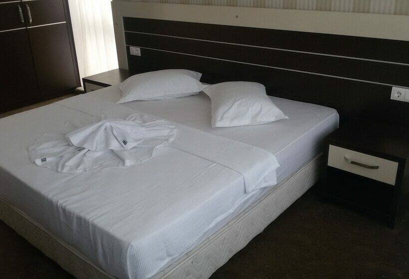 בית מלון כפרי Uytun