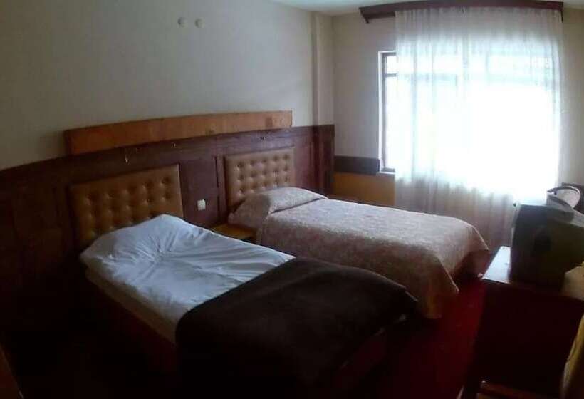 ホテル Yariskasi Konagi