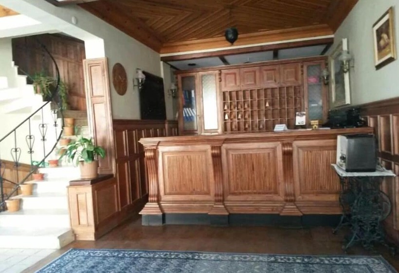 ホテル Yariskasi Konagi