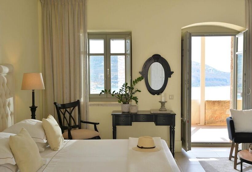 膳宿费 Akrolithi Boutique