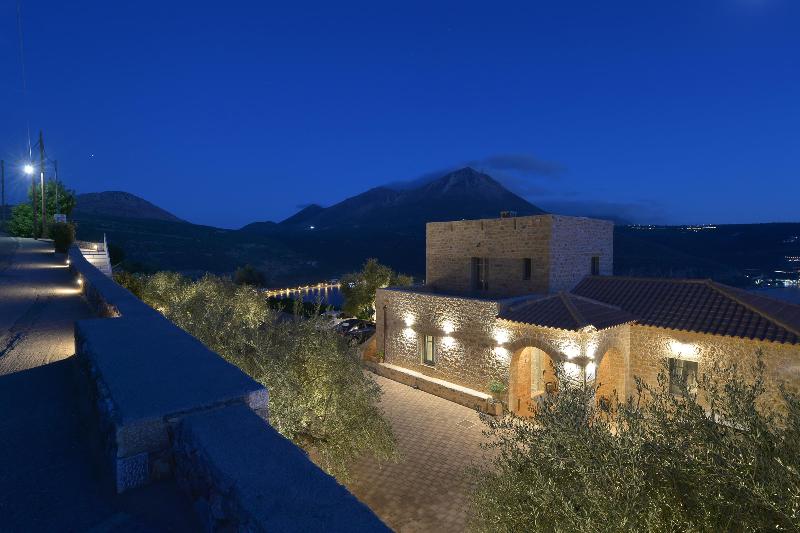 膳宿费 Akrolithi Boutique