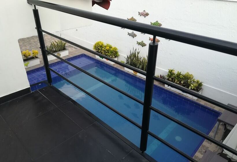 Pension Casona De Los Pinto