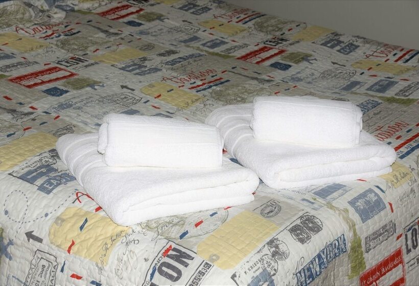 פנסיון Emily Eva