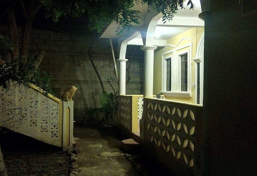 پانسیون Relax House