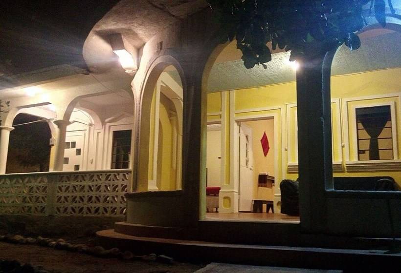 پانسیون Relax House