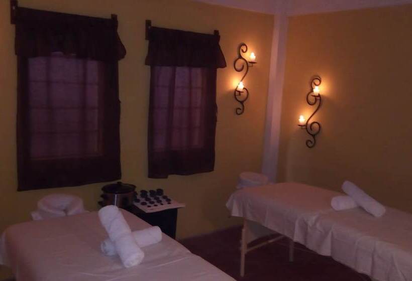 پانسیون Relax House