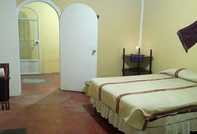 پانسیون Relax House