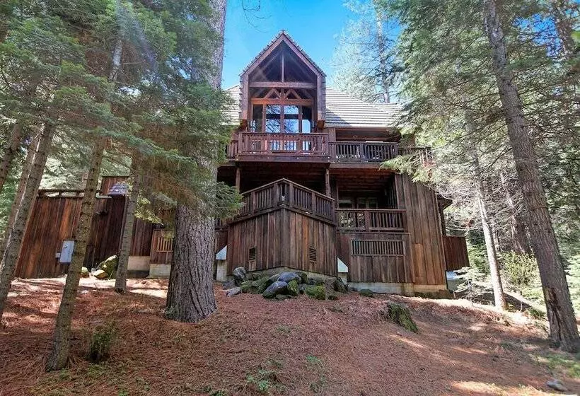 Yosemite Scenic Wonders   Fish Camp Area