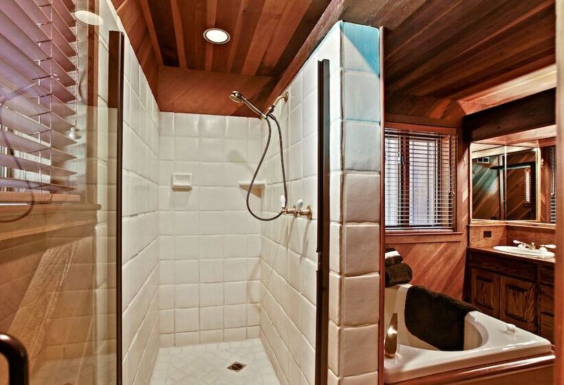 Yosemite Scenic Wonders   Fish Camp Area