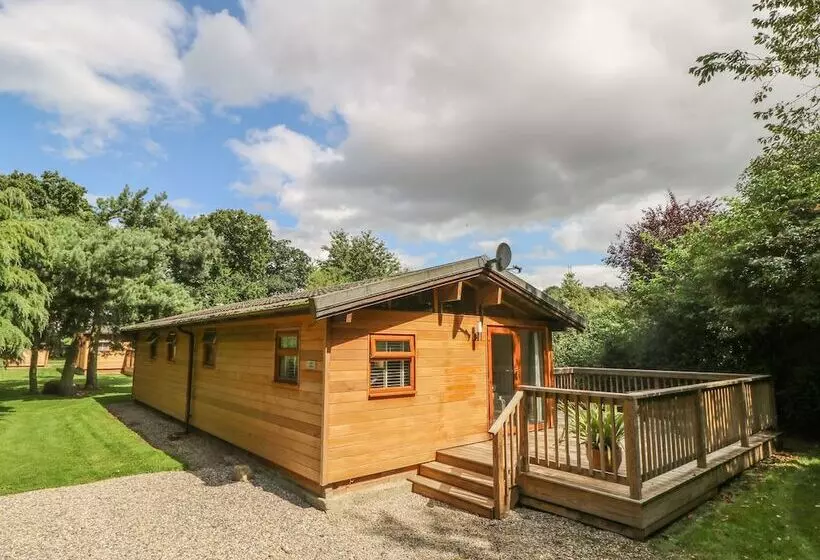 Ash Lodge
