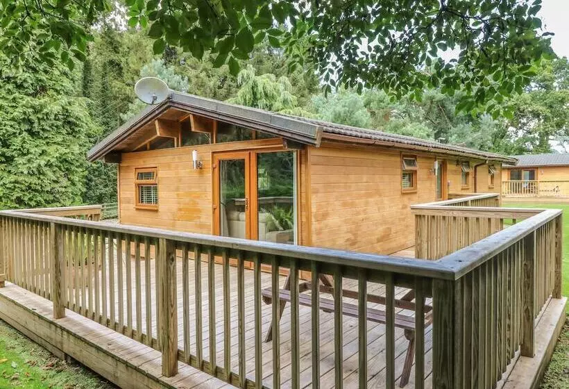 Ash Lodge