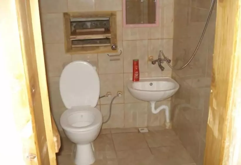 ホテル Avusor Simge Pansiyon