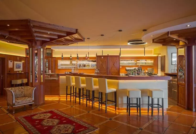 Hotelli Bemelmans Post