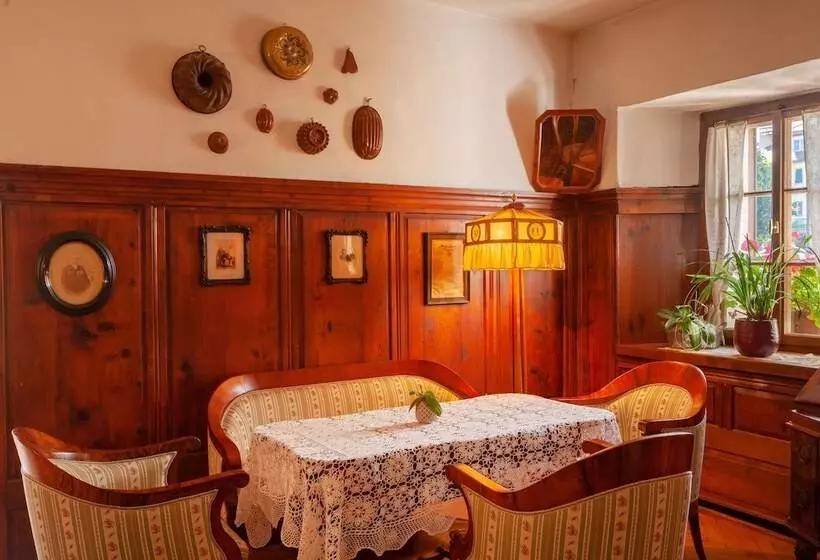 Hotelli Bemelmans Post