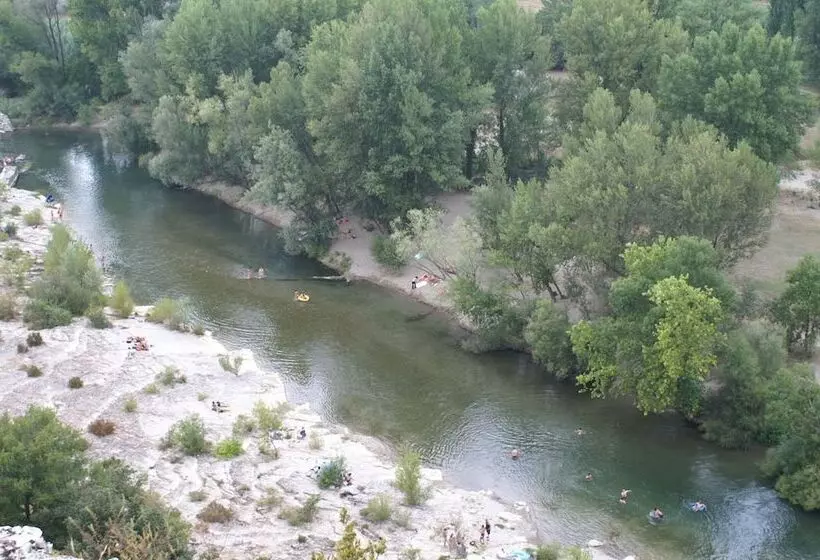 Hotelli Camping Le Val D Herault