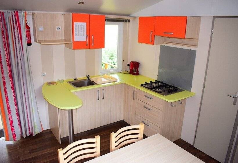 ホテル Camping Le Val D Herault