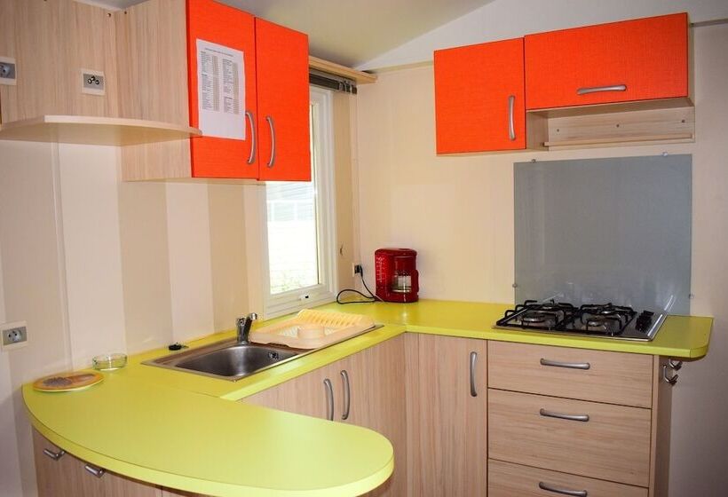 ホテル Camping Le Val D Herault