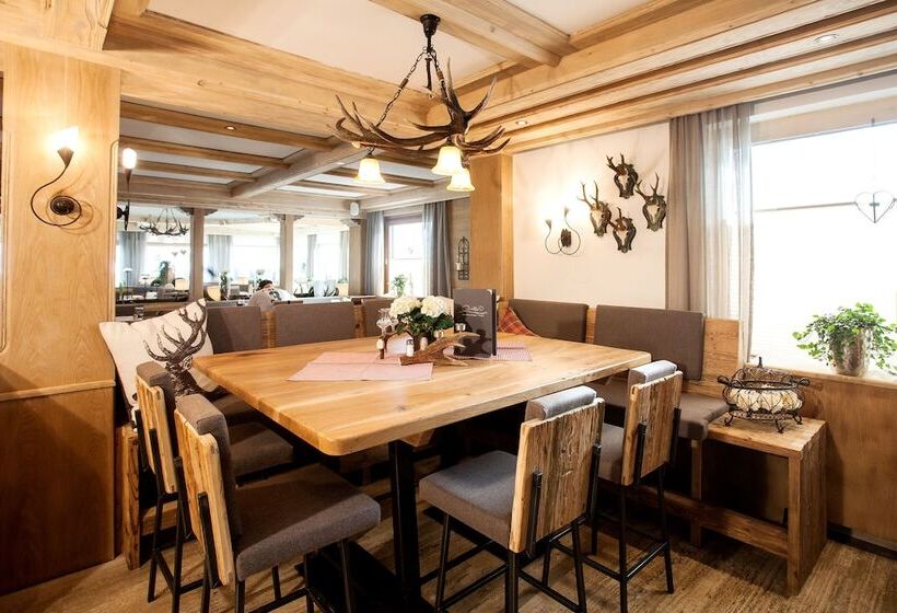 Christina   Ihr Kleinstes 4 Hotel Am Achensee