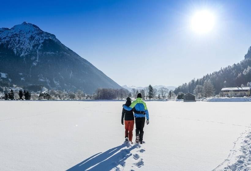 Christina   Ihr Kleinstes 4 Hotel Am Achensee