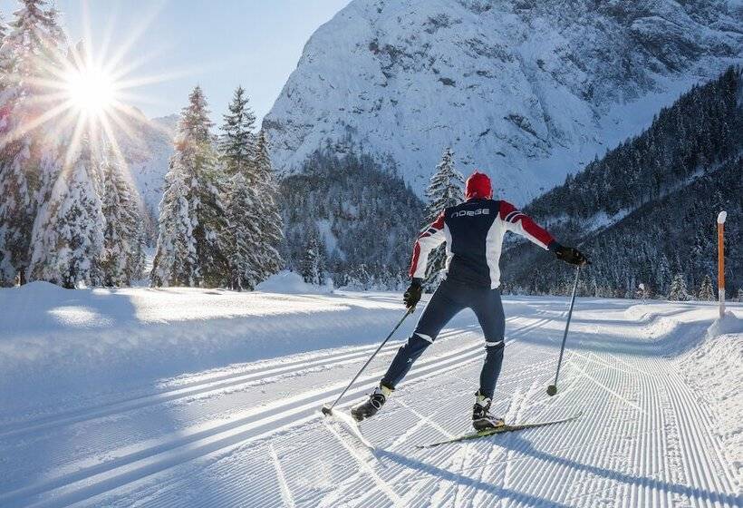 Christina   Ihr Kleinstes 4 Hotel Am Achensee